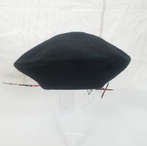 Skyline knit beret black hat